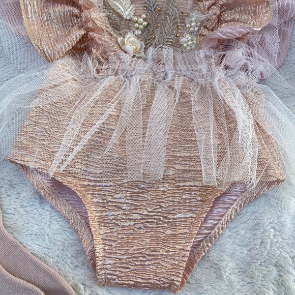 💕Beautiful Special Occasion Baby Girl Romper - Picture 5 of 13